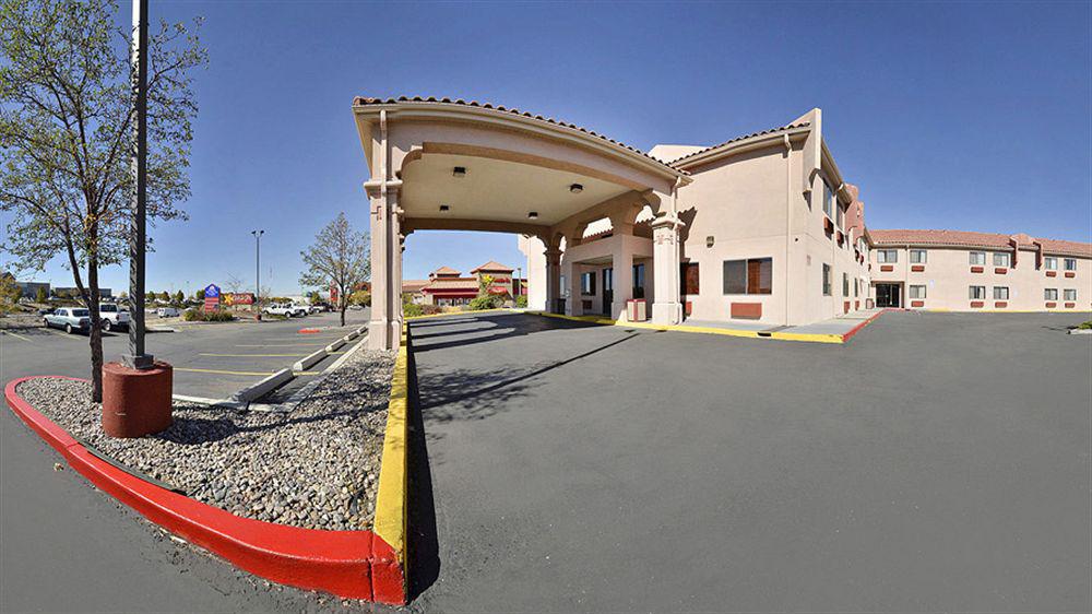 Quality Inn & Suites Albuquerque North Near Balloon Fiesta Park Exterior foto