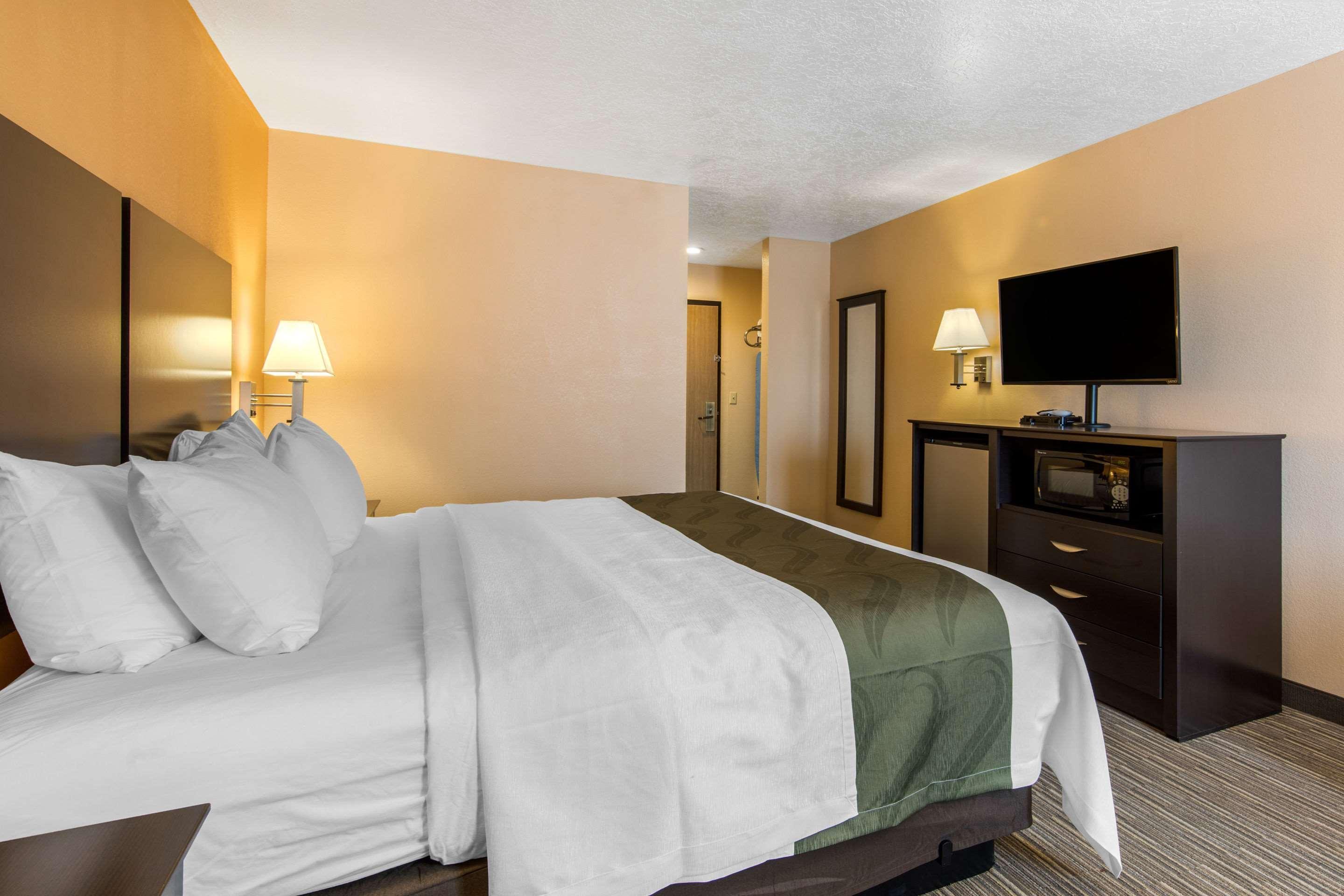 Quality Inn & Suites Albuquerque North Near Balloon Fiesta Park Exterior foto