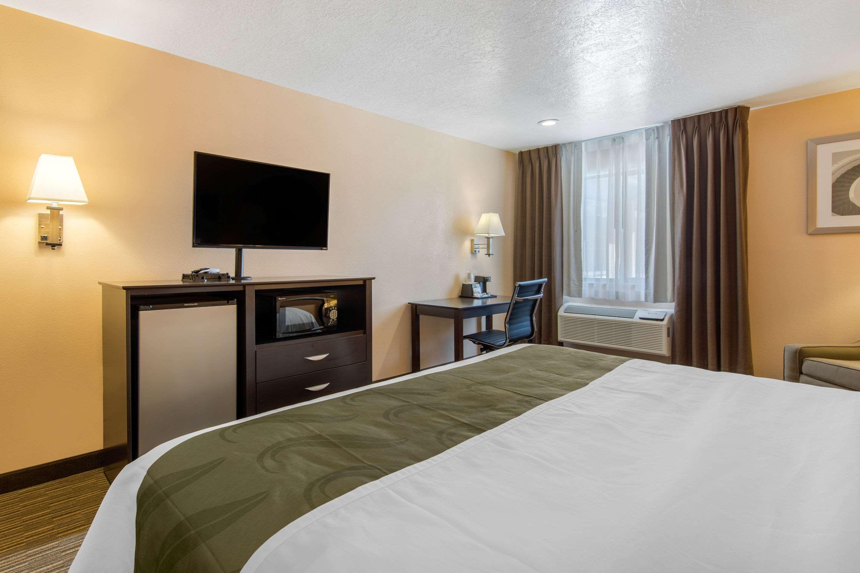 Quality Inn & Suites Albuquerque North Near Balloon Fiesta Park Exterior foto